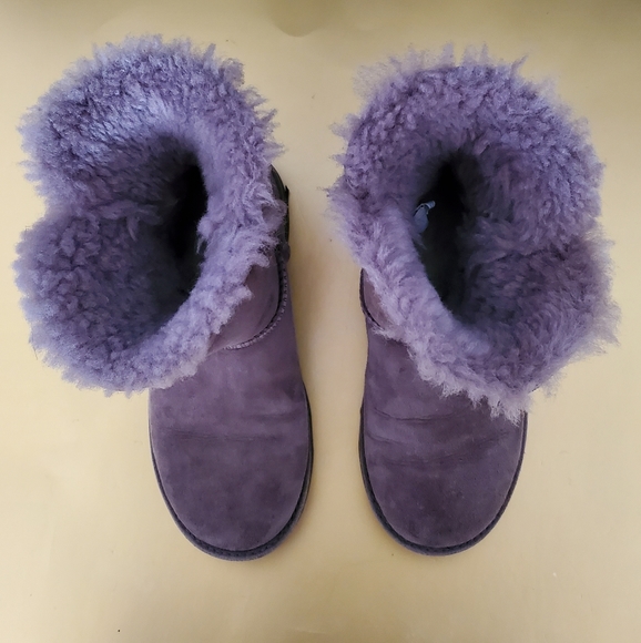 Ugg Boots - Picture 5 of 9